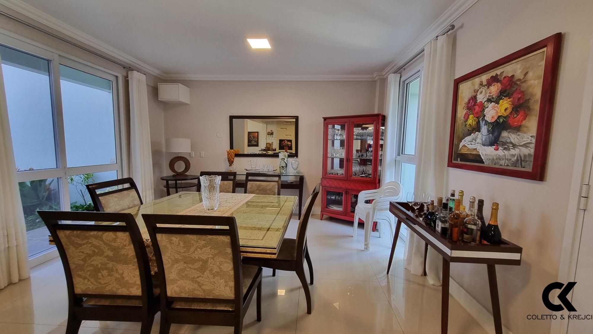 Casa à venda com 3 quartos, 207m² - Foto 10