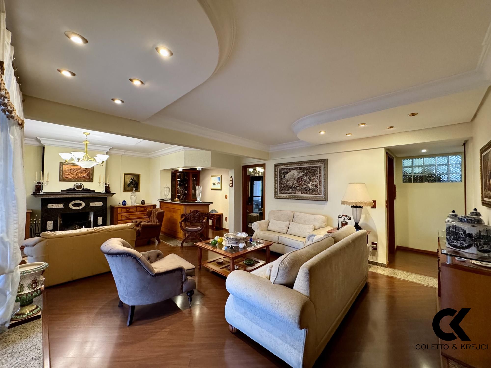 Apartamento, 3 quartos, 203 m² - Foto 1
