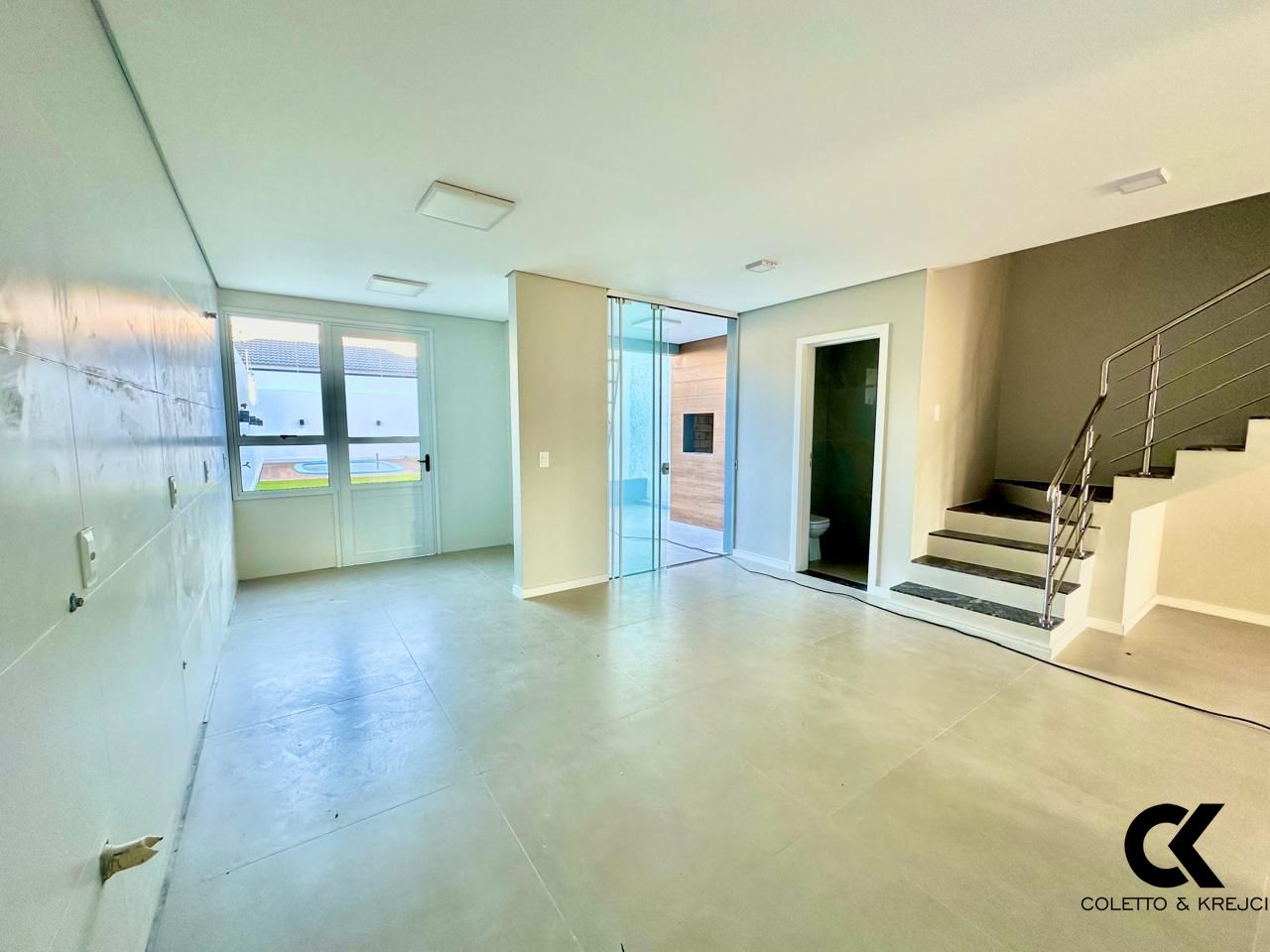 Casa à venda com 3 quartos, 168m² - Foto 4