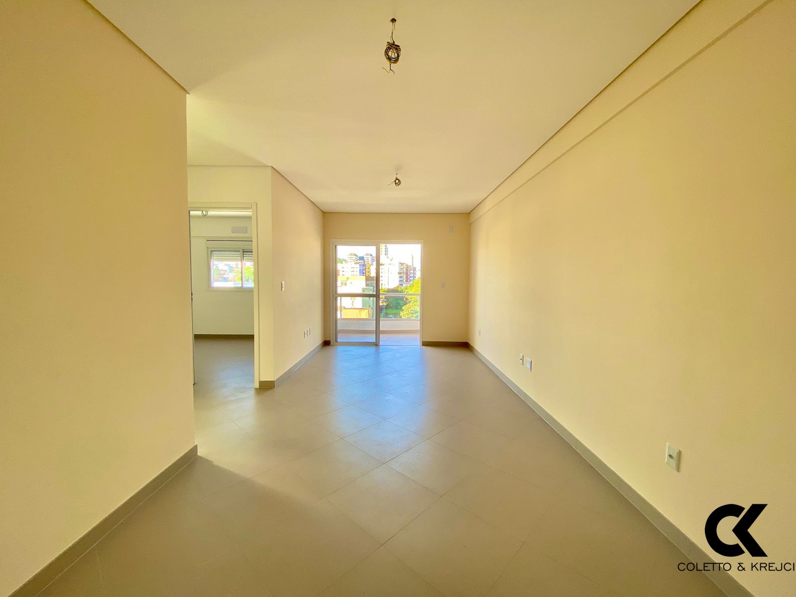 Apartamento à venda com 2 quartos, 68m² - Foto 1