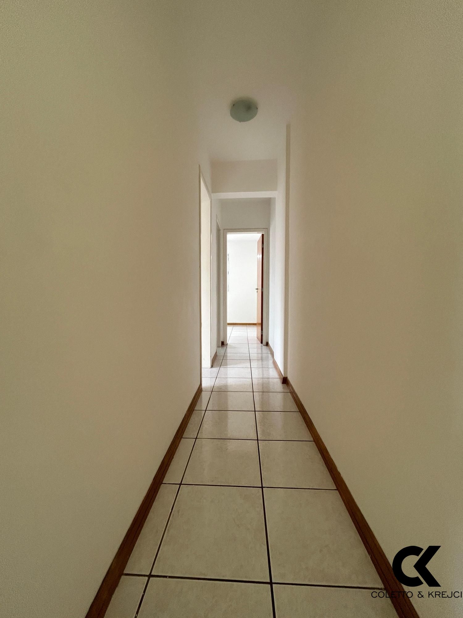 Apartamento à venda com 2 quartos, 62m² - Foto 11