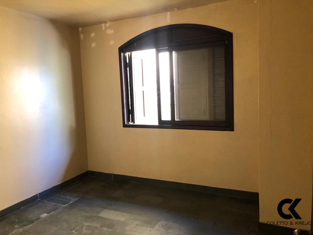 Casa à venda com 4 quartos, 270m² - Foto 9