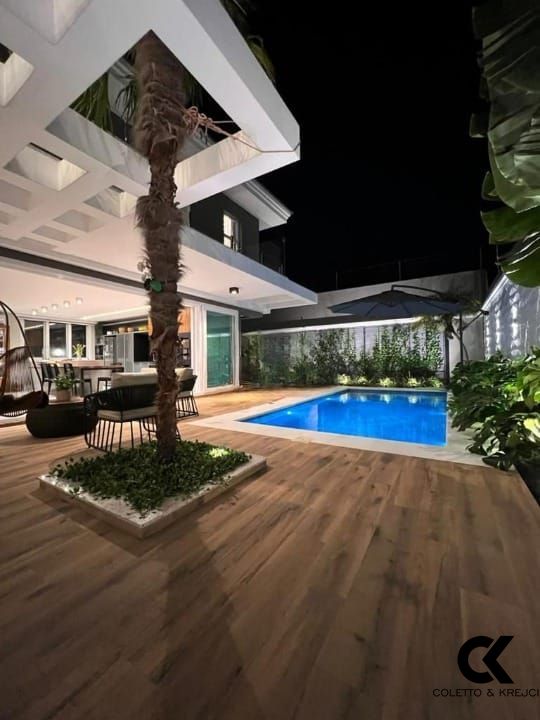 Casa, 3 quartos, 325 m² - Foto 3