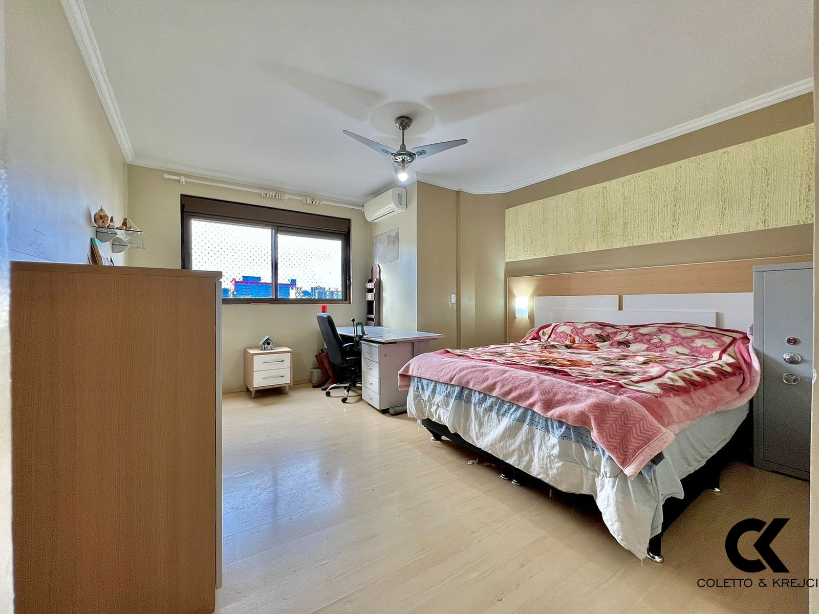 Apartamento à venda com 4 quartos, 202m² - Foto 10