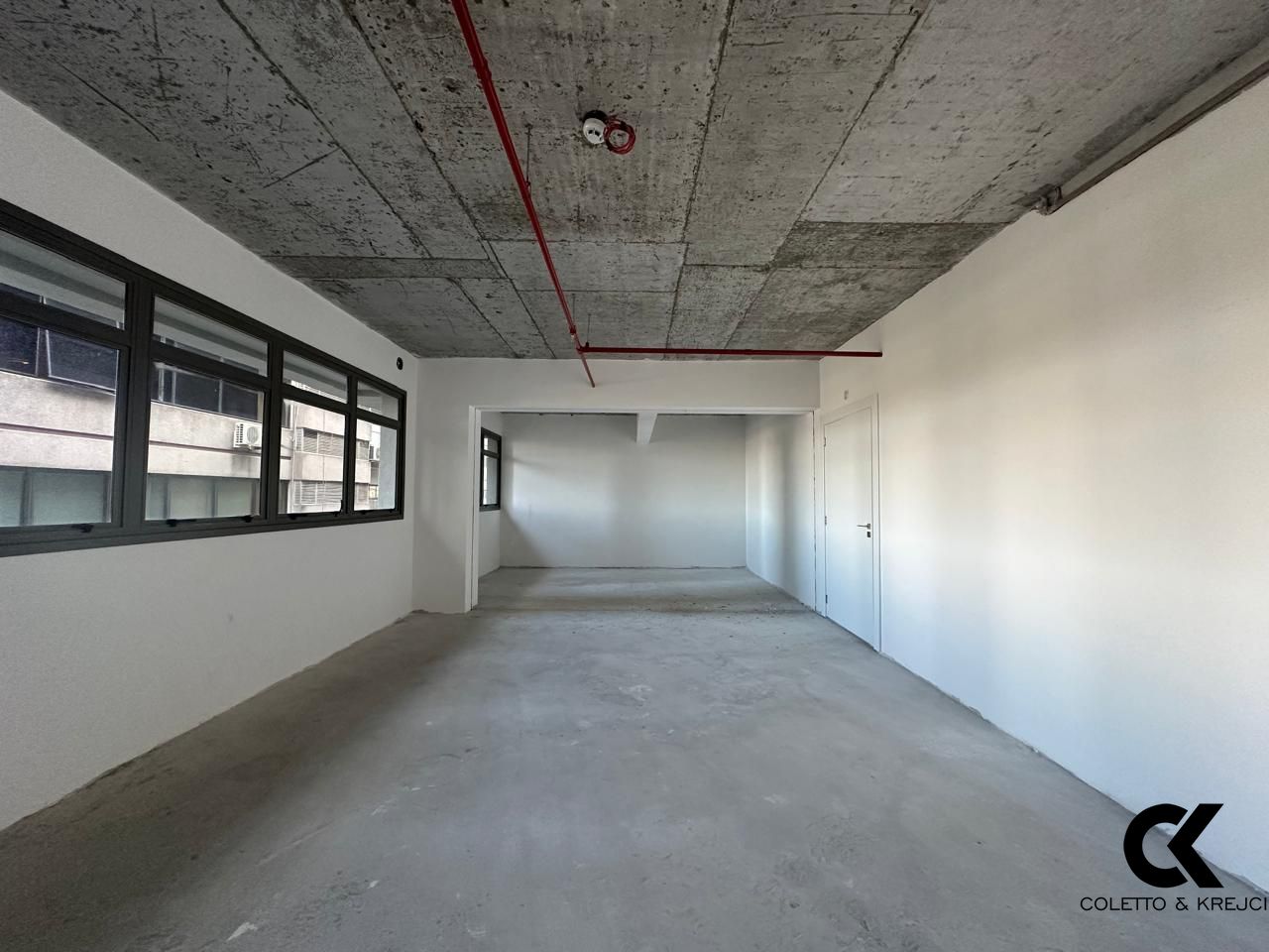 Conjunto Comercial-Sala à venda com 1 quarto, 65m² - Foto 8