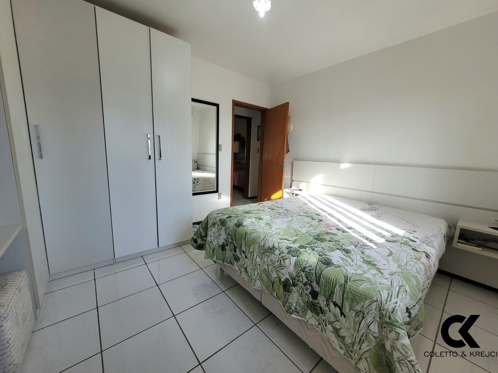 Casa à venda com 3 quartos, 102m² - Foto 8