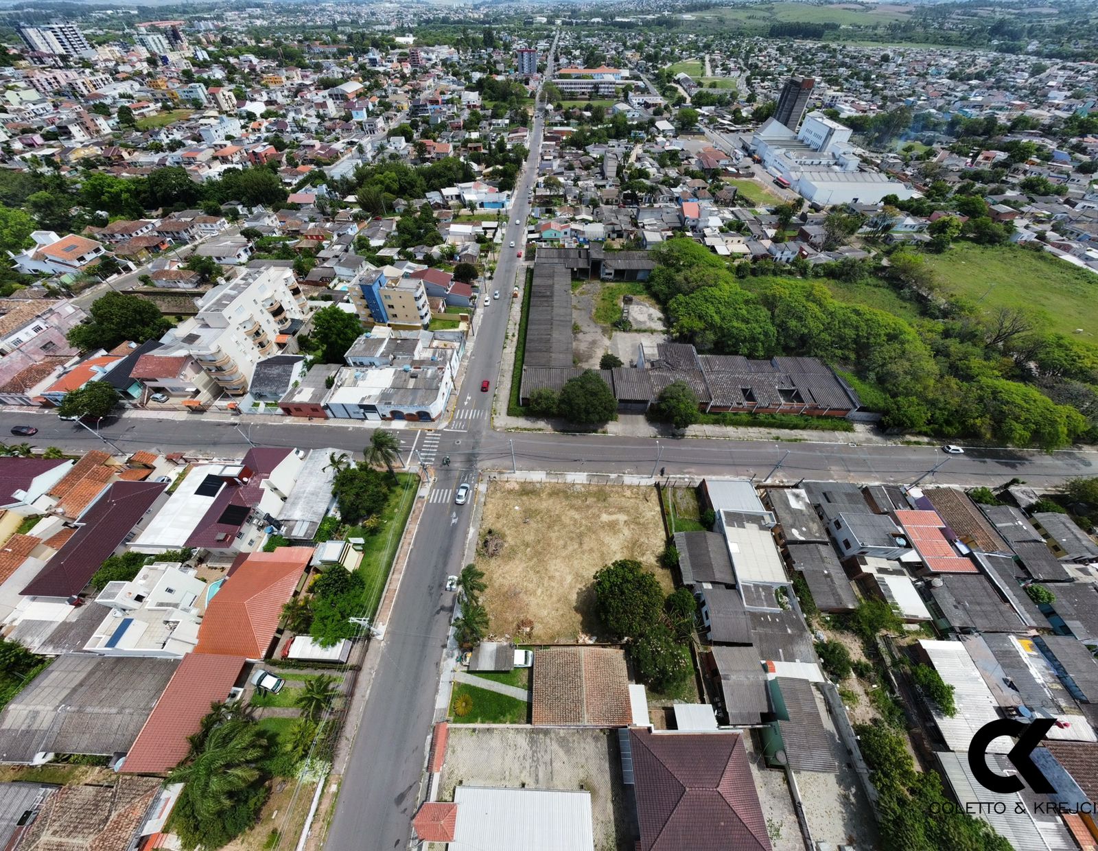 Terreno à venda, 1200m² - Foto 2