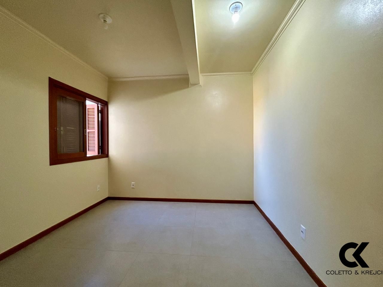 Casa à venda com 3 quartos, 243m² - Foto 19