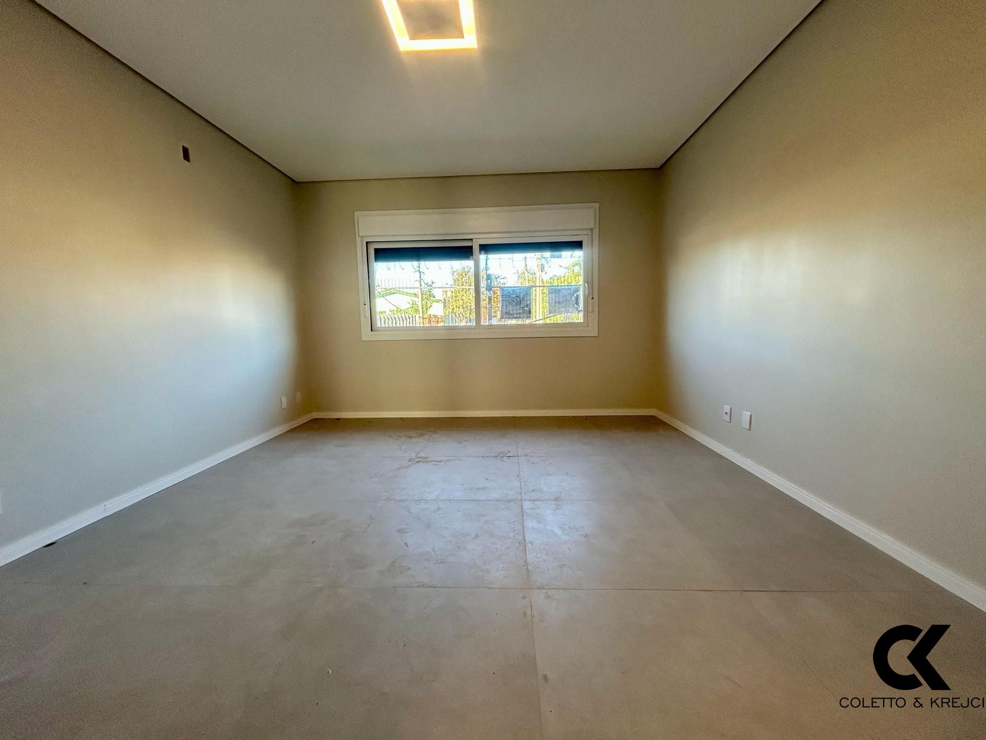 Casa à venda com 3 quartos, 102m² - Foto 4