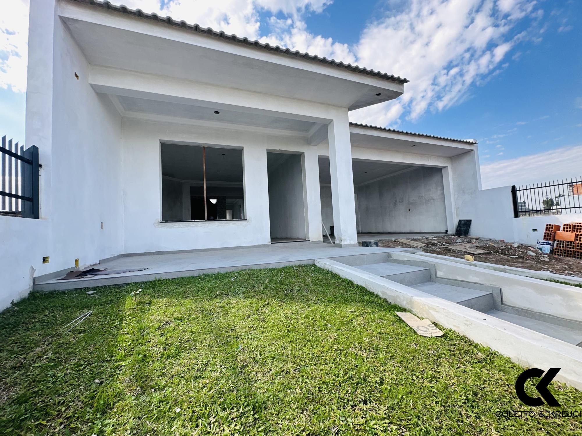 Casa à venda com 3 quartos, 165m² - Foto 2