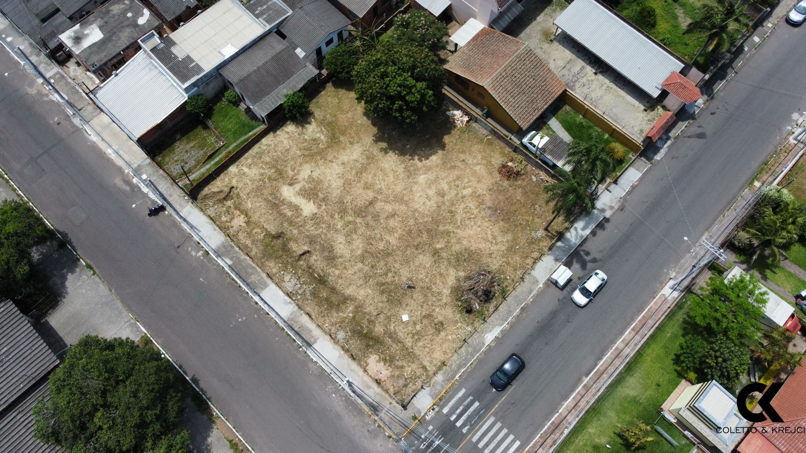 Terreno à venda, 1200m² - Foto 1