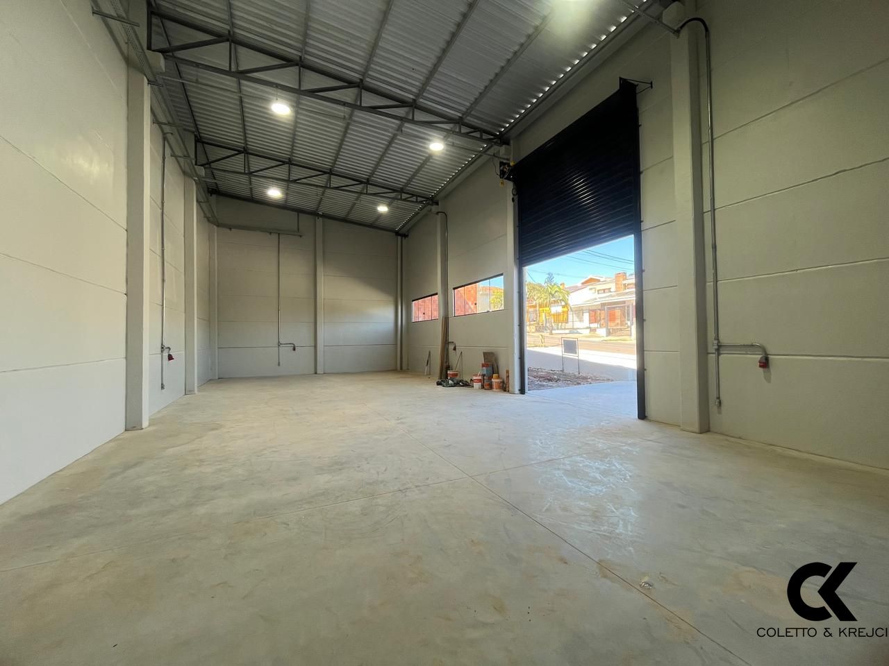 Depósito-Galpão-Armazém para alugar com 2 quartos, 255m² - Foto 4