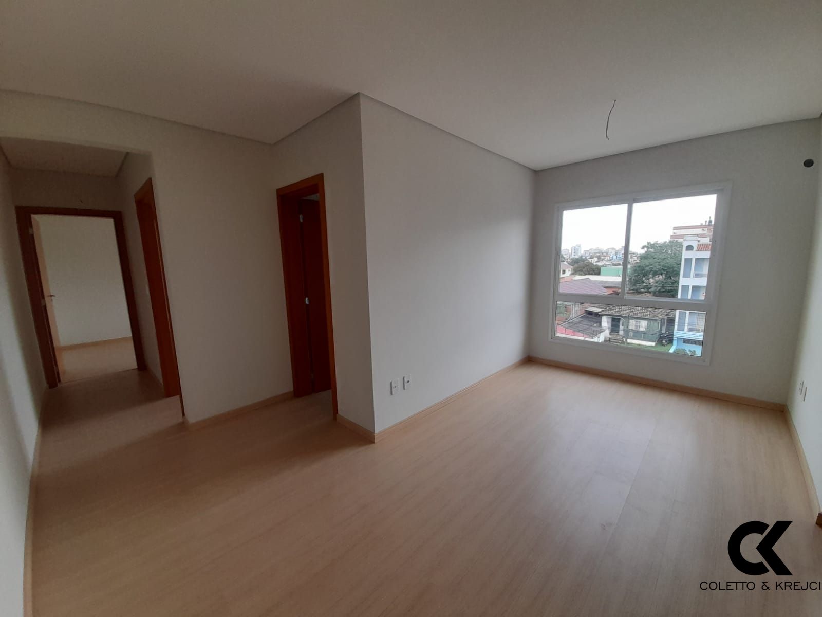 Apartamento à venda com 2 quartos, 57m² - Foto 2