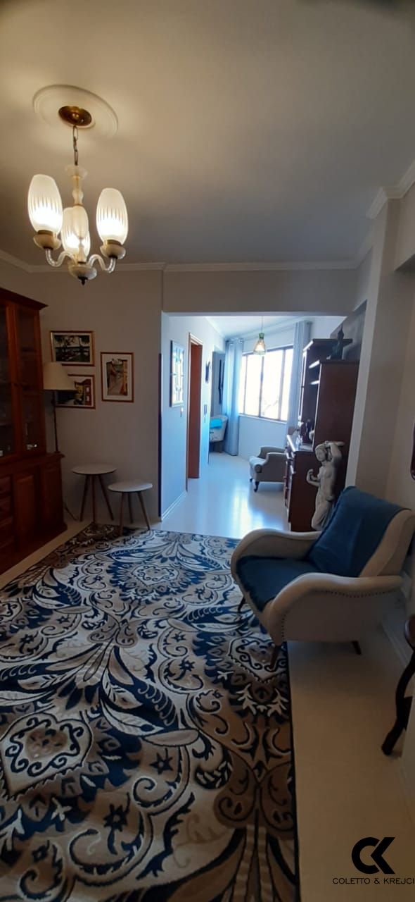 Apartamento à venda com 3 quartos, 115m² - Foto 3