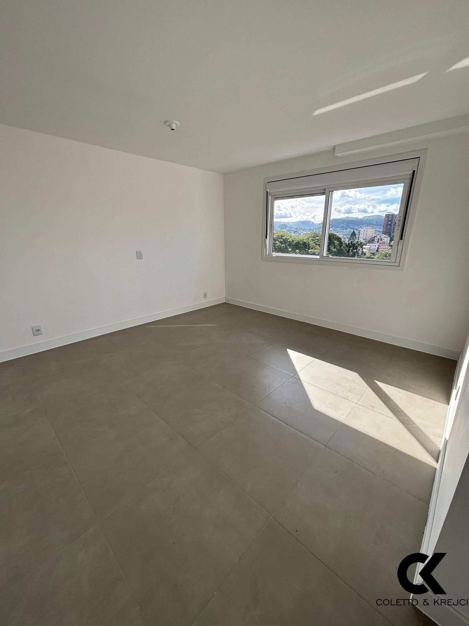 Apartamento à venda com 2 quartos, 95m² - Foto 11