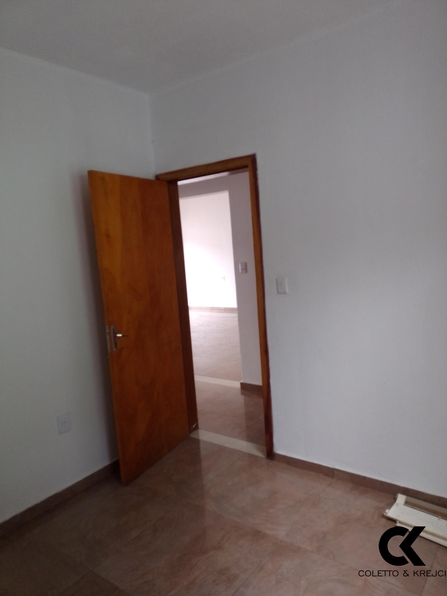 Casa à venda com 3 quartos, 81m² - Foto 8