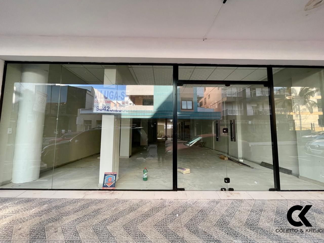 Loja-Salão, 300 m² - Foto 1