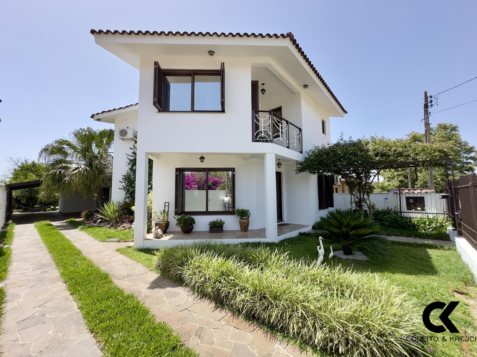 Casa, 4 quartos, 324 m² - Foto 1