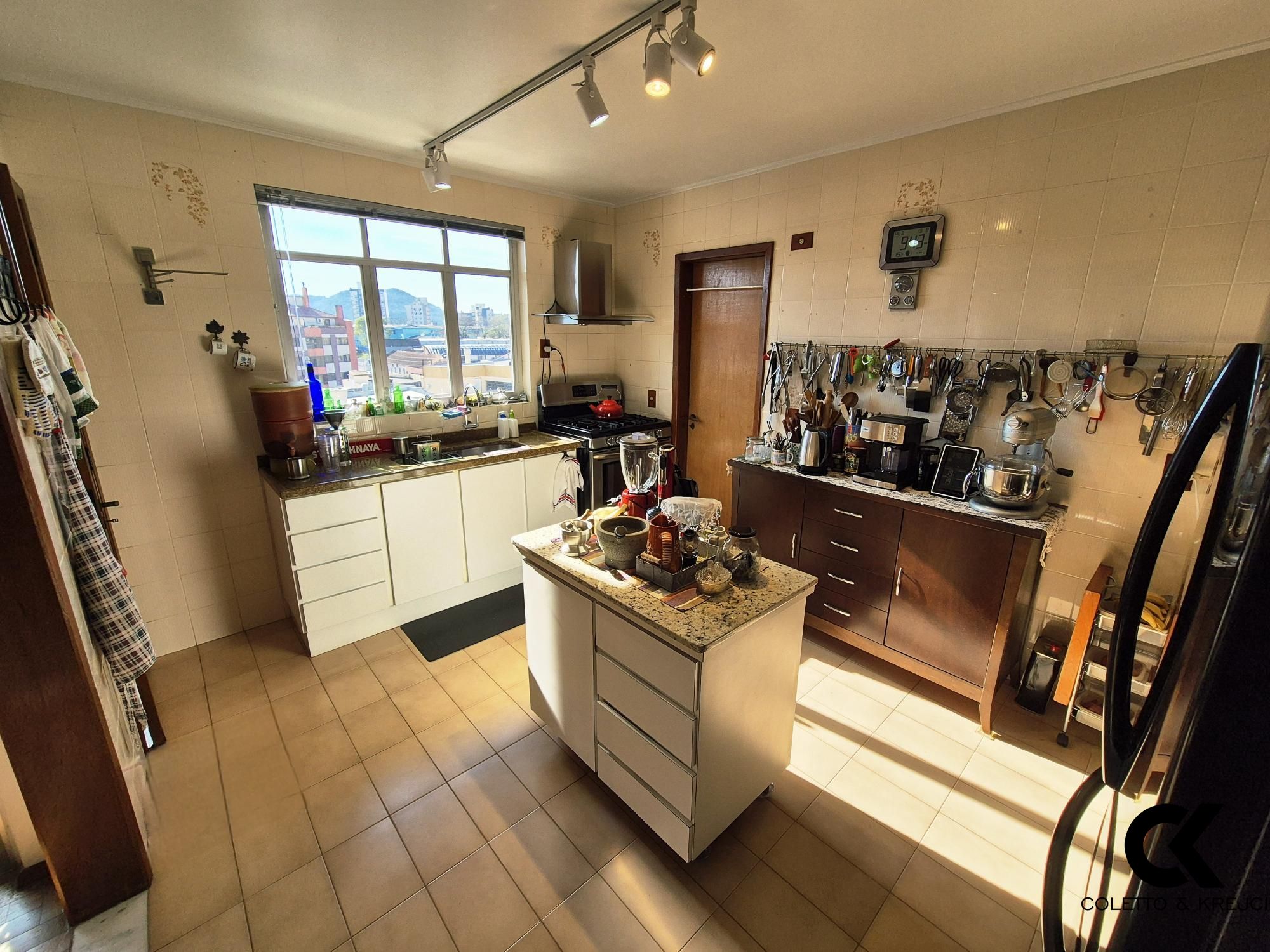 Apartamento, 3 quartos, 141 m² - Foto 4