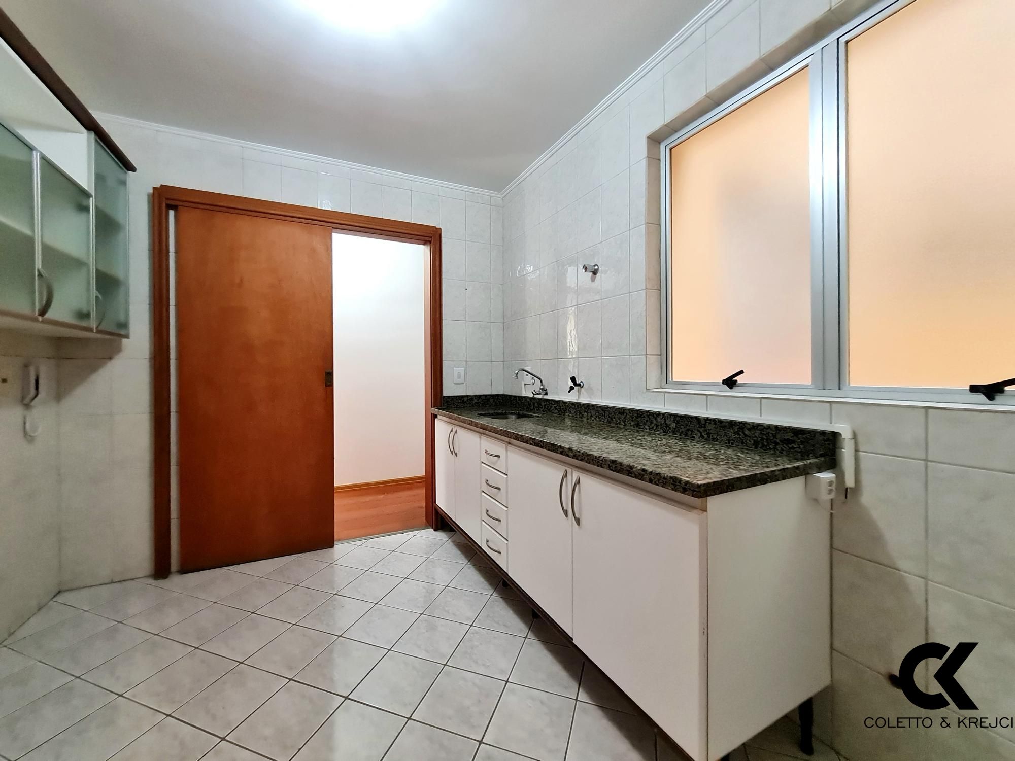 Apartamento à venda com 1 quarto, 63m² - Foto 3