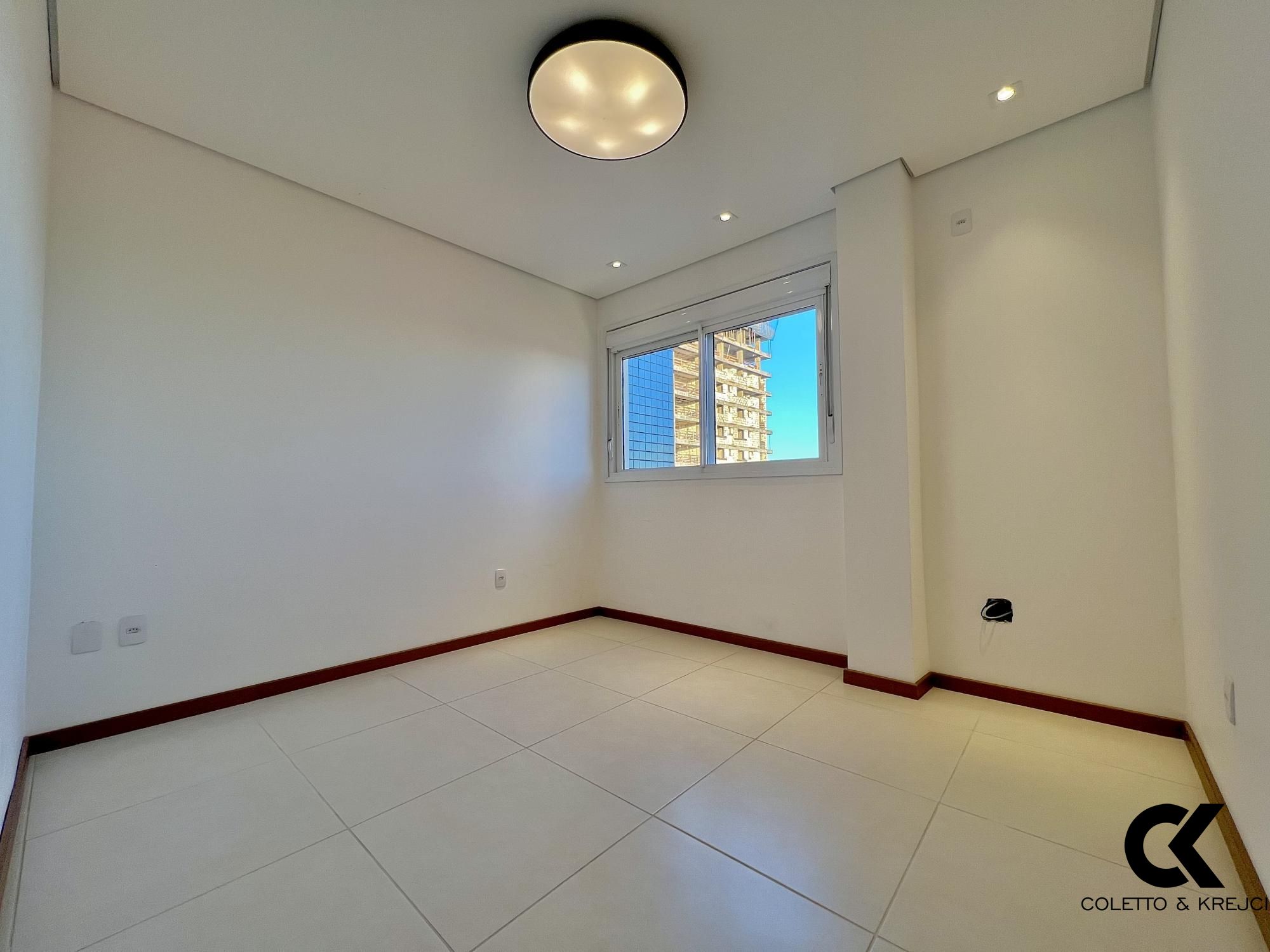 Apartamento à venda com 2 quartos, 74m² - Foto 13