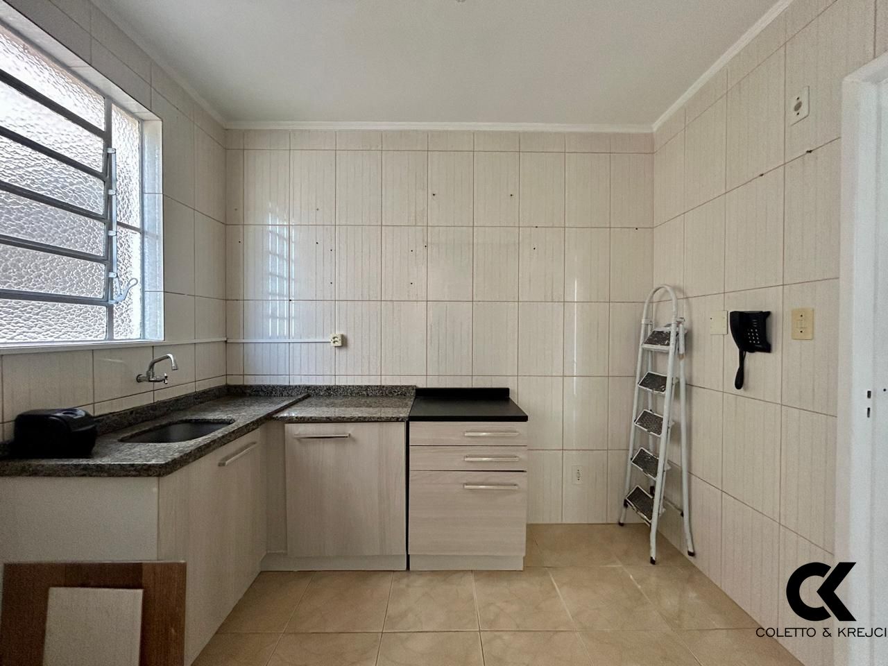 Apartamento à venda com 2 quartos, 64m² - Foto 9