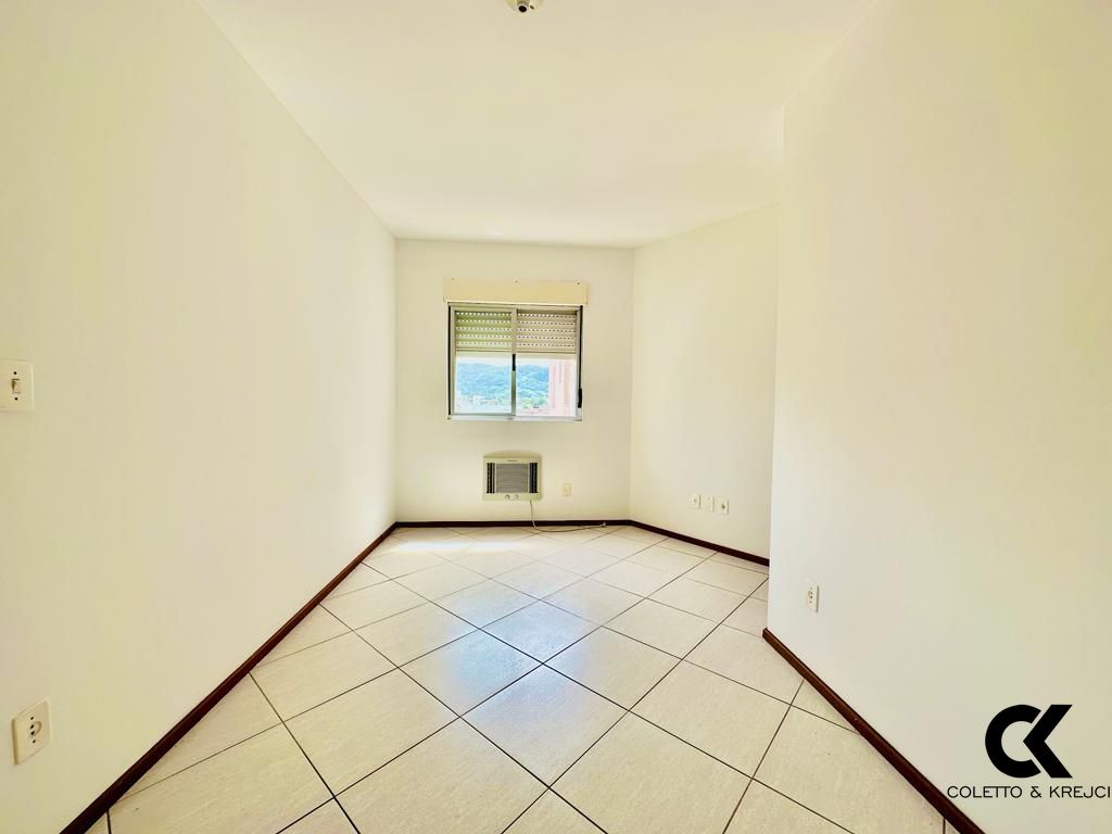 Apartamento à venda com 1 quarto, 38m² - Foto 4