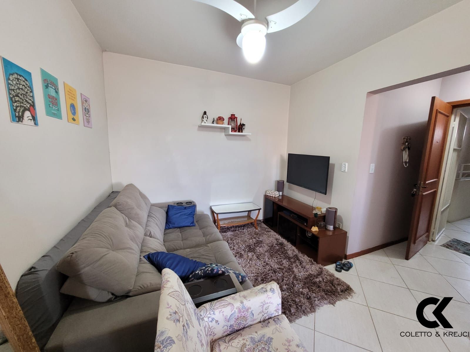 Apartamento à venda com 2 quartos, 73m² - Foto 4