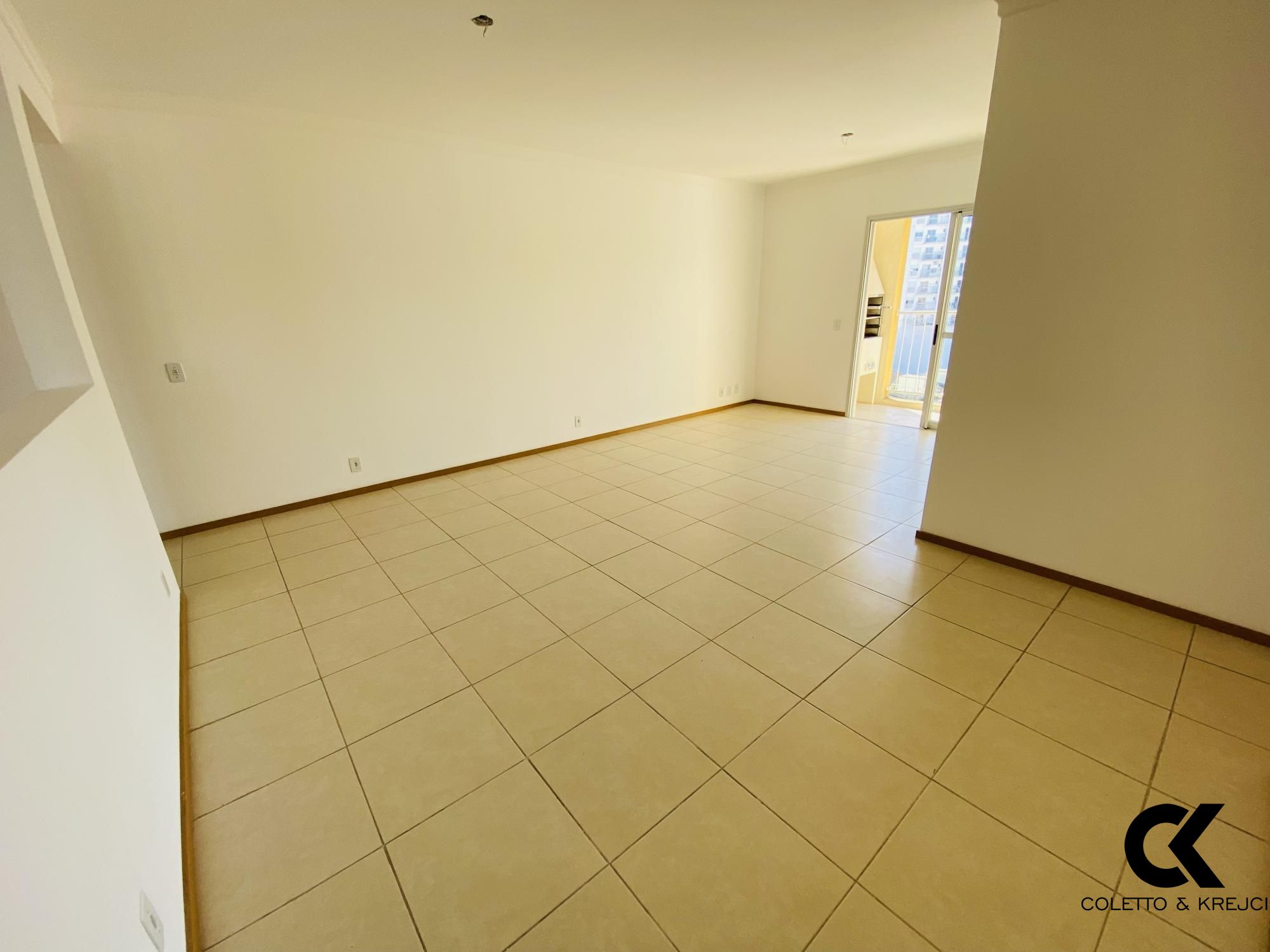 Apartamento à venda com 3 quartos, 87m² - Foto 3