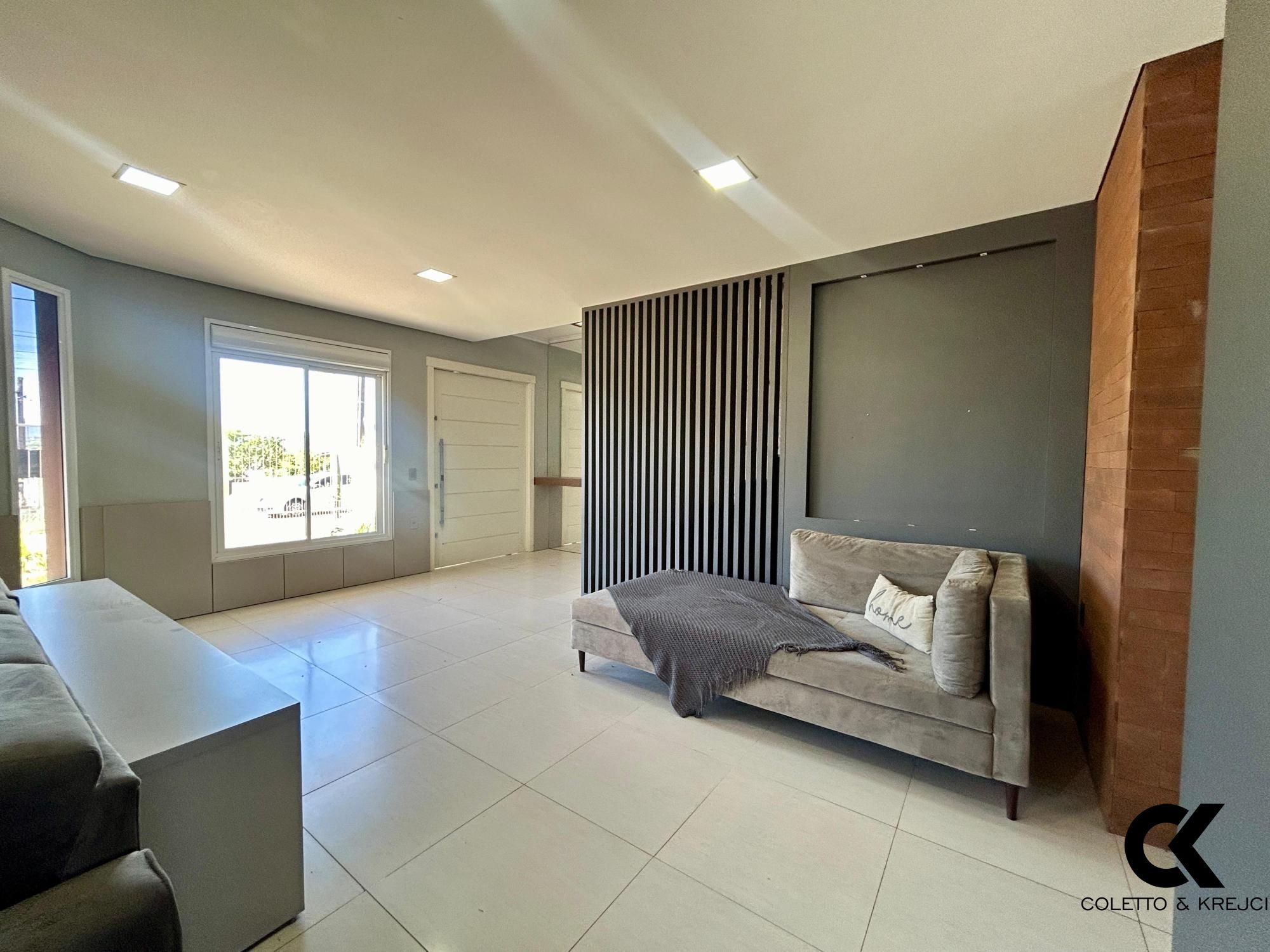 Casa à venda com 5 quartos, 323m² - Foto 6