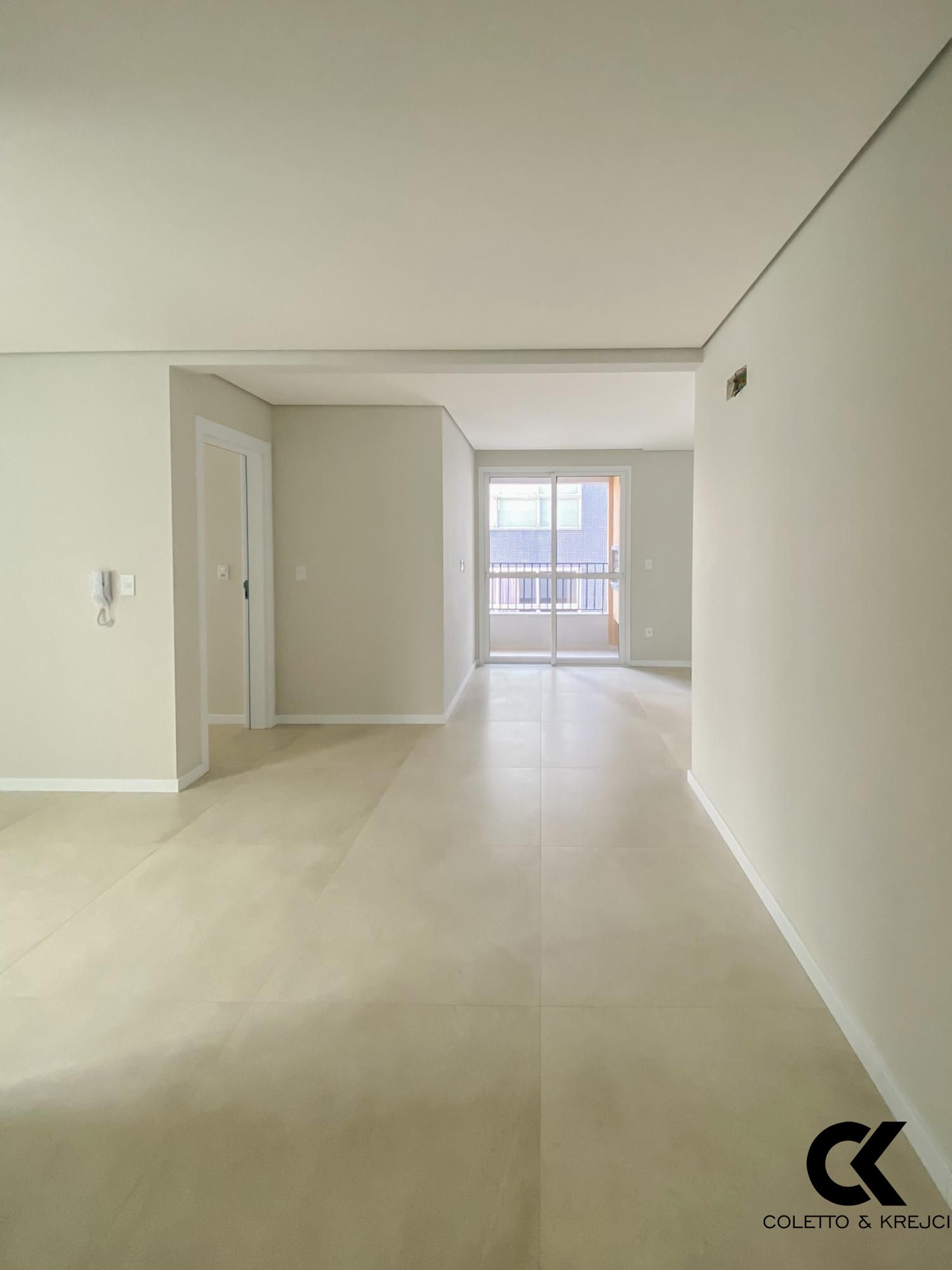 Apartamento à venda com 2 quartos, 93m² - Foto 5