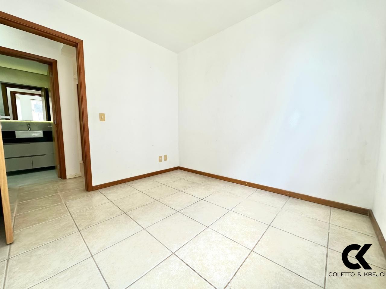 Apartamento à venda com 3 quartos, 73m² - Foto 12