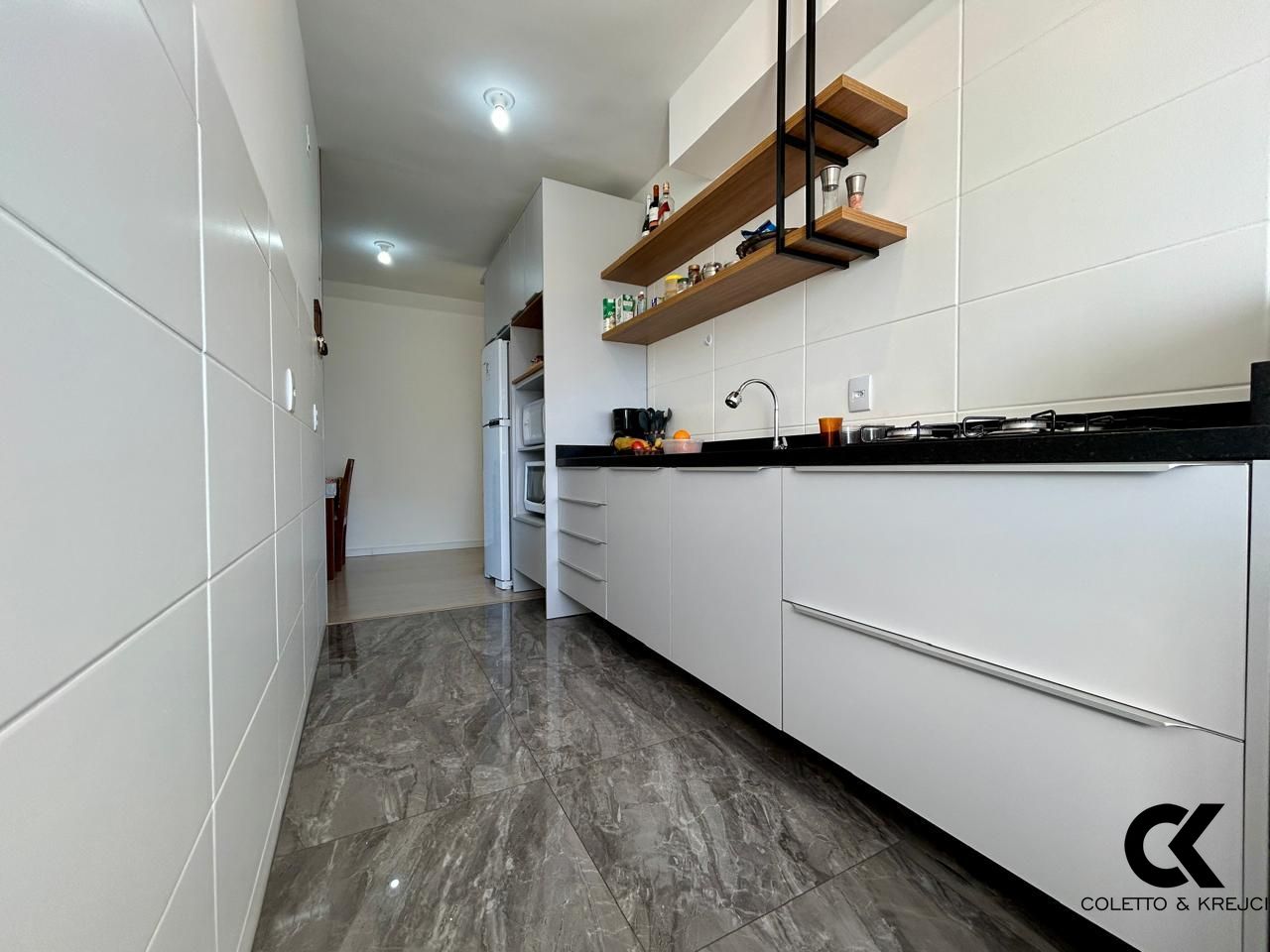 Apartamento à venda com 2 quartos, 57m² - Foto 9