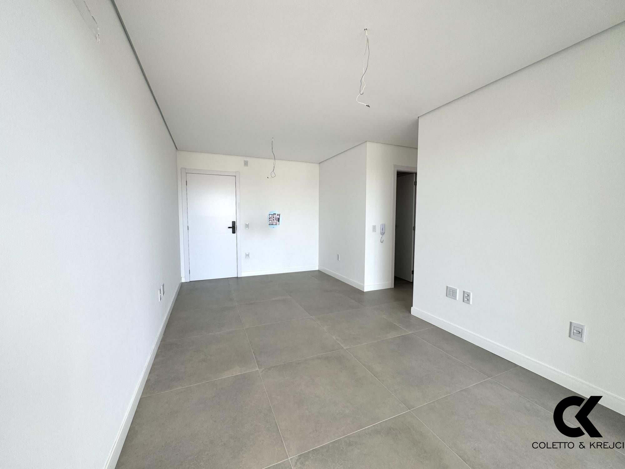 Apartamento à venda com 2 quartos, 66m² - Foto 2