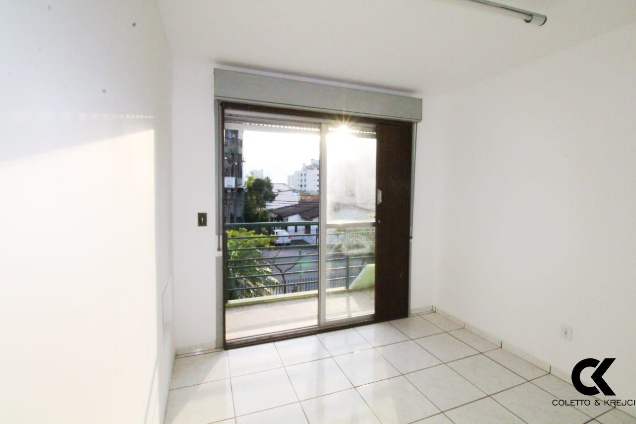 Apartamento à venda com 2 quartos, 72m² - Foto 4