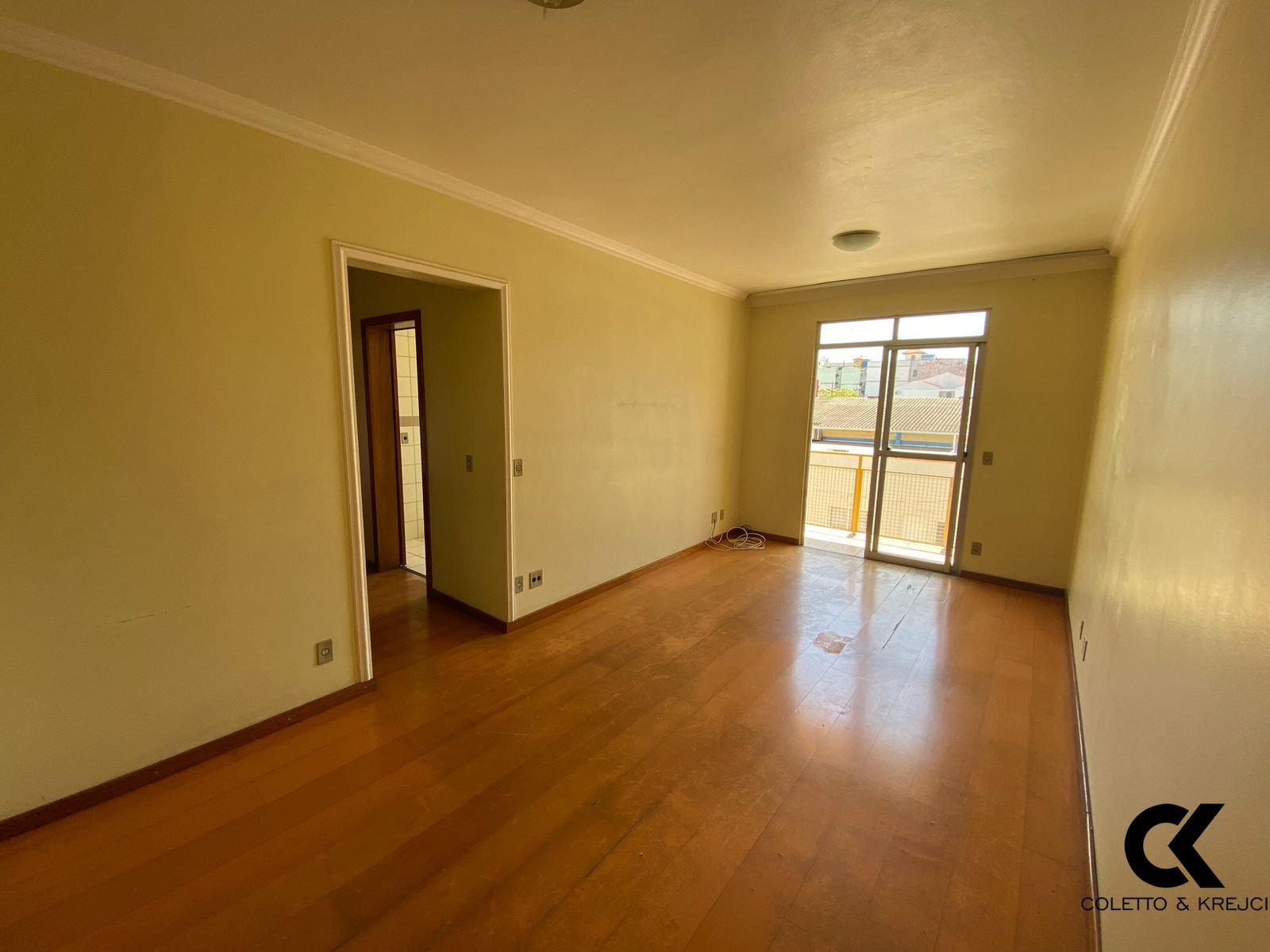 Apartamento à venda com 2 quartos, 67m² - Foto 1