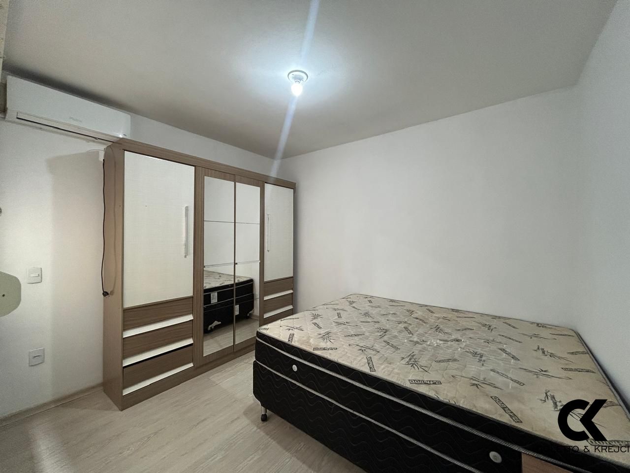 Apartamento à venda com 2 quartos, 72m² - Foto 11