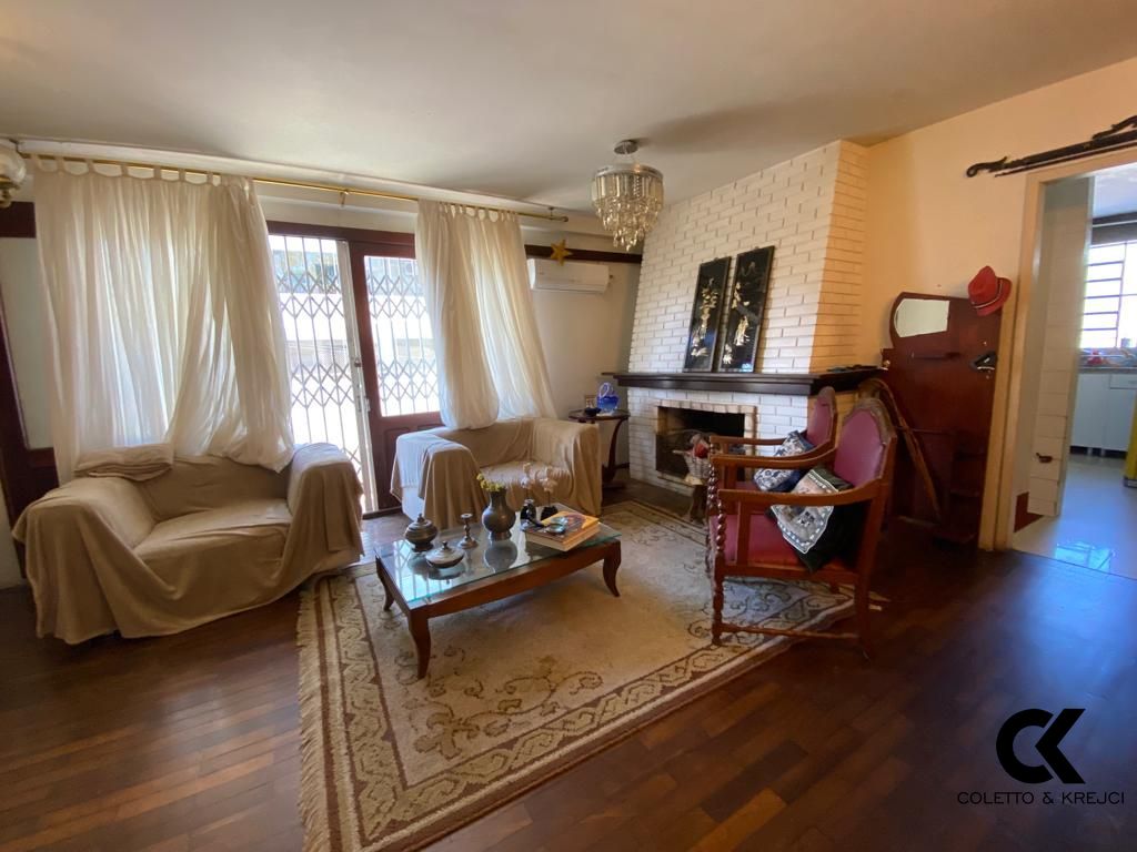 Casa, 4 quartos, 235 m² - Foto 3