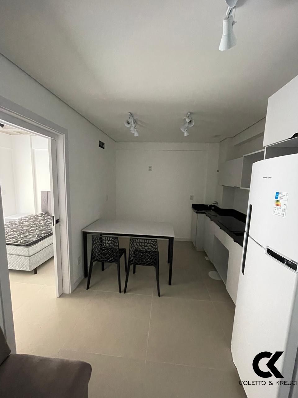 Apartamento, 1 quarto, 42 m² - Foto 1