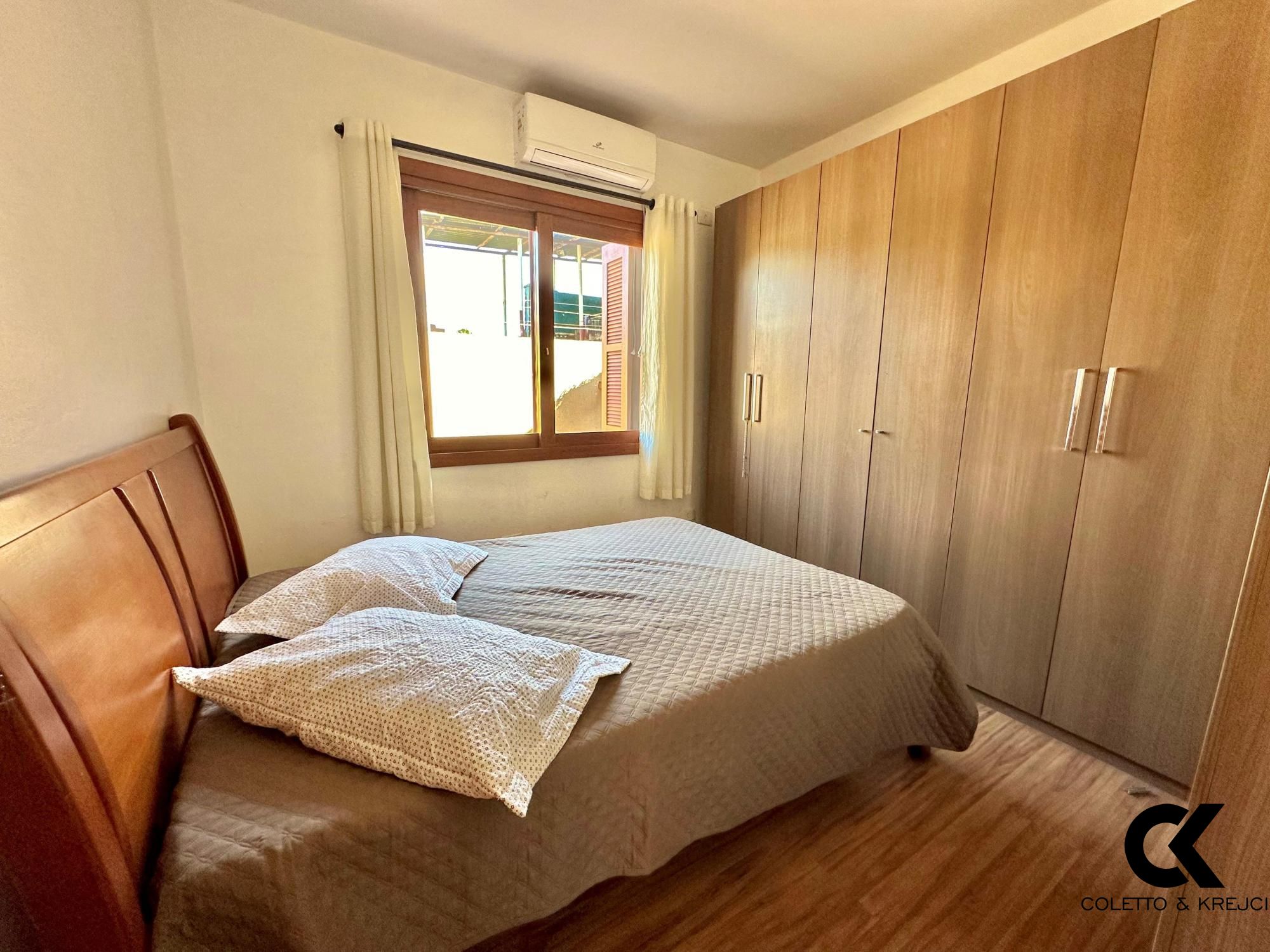 Casa à venda com 4 quartos, 250m² - Foto 22