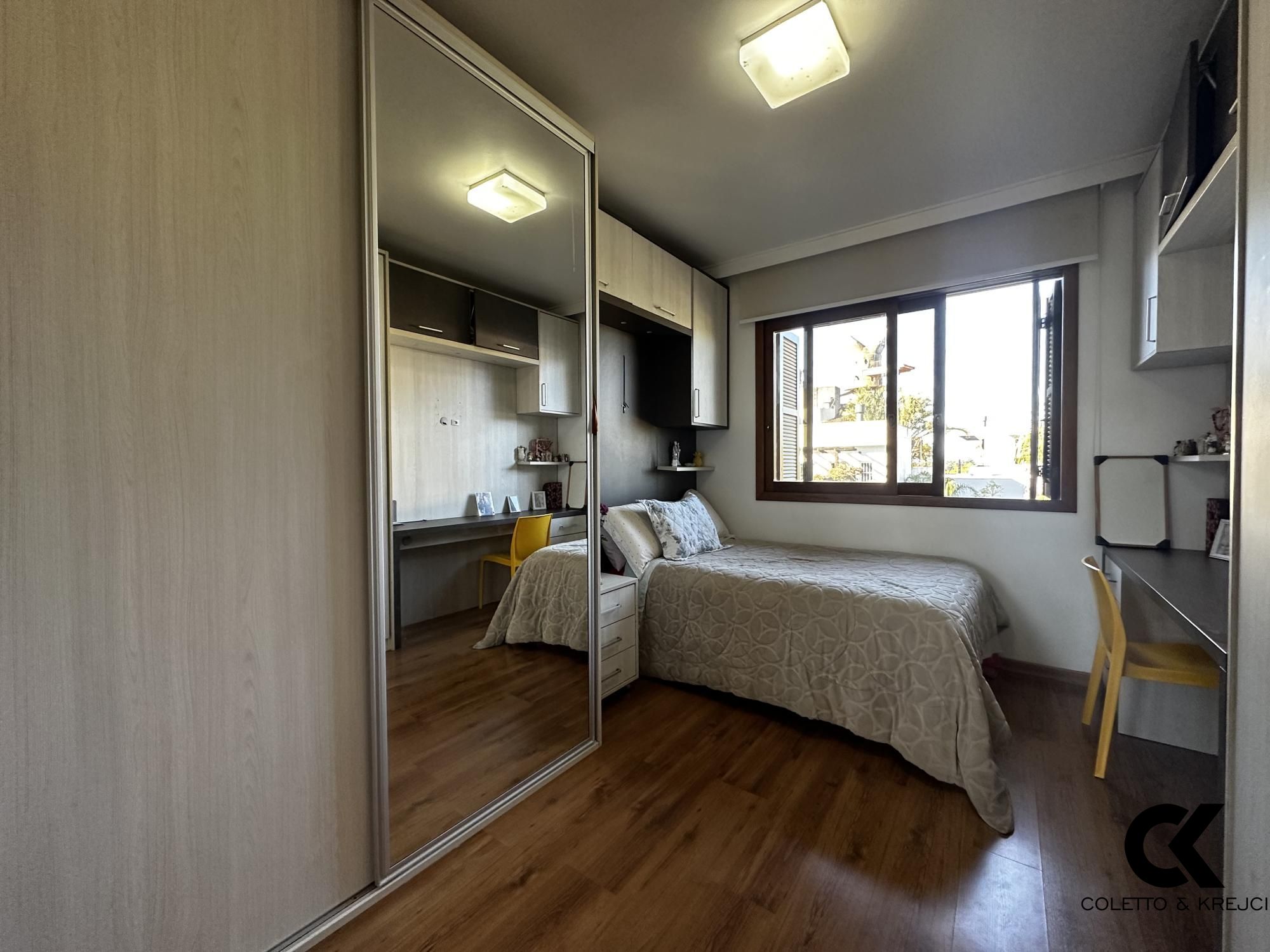 Casa de Condomínio à venda com 4 quartos, 324m² - Foto 13
