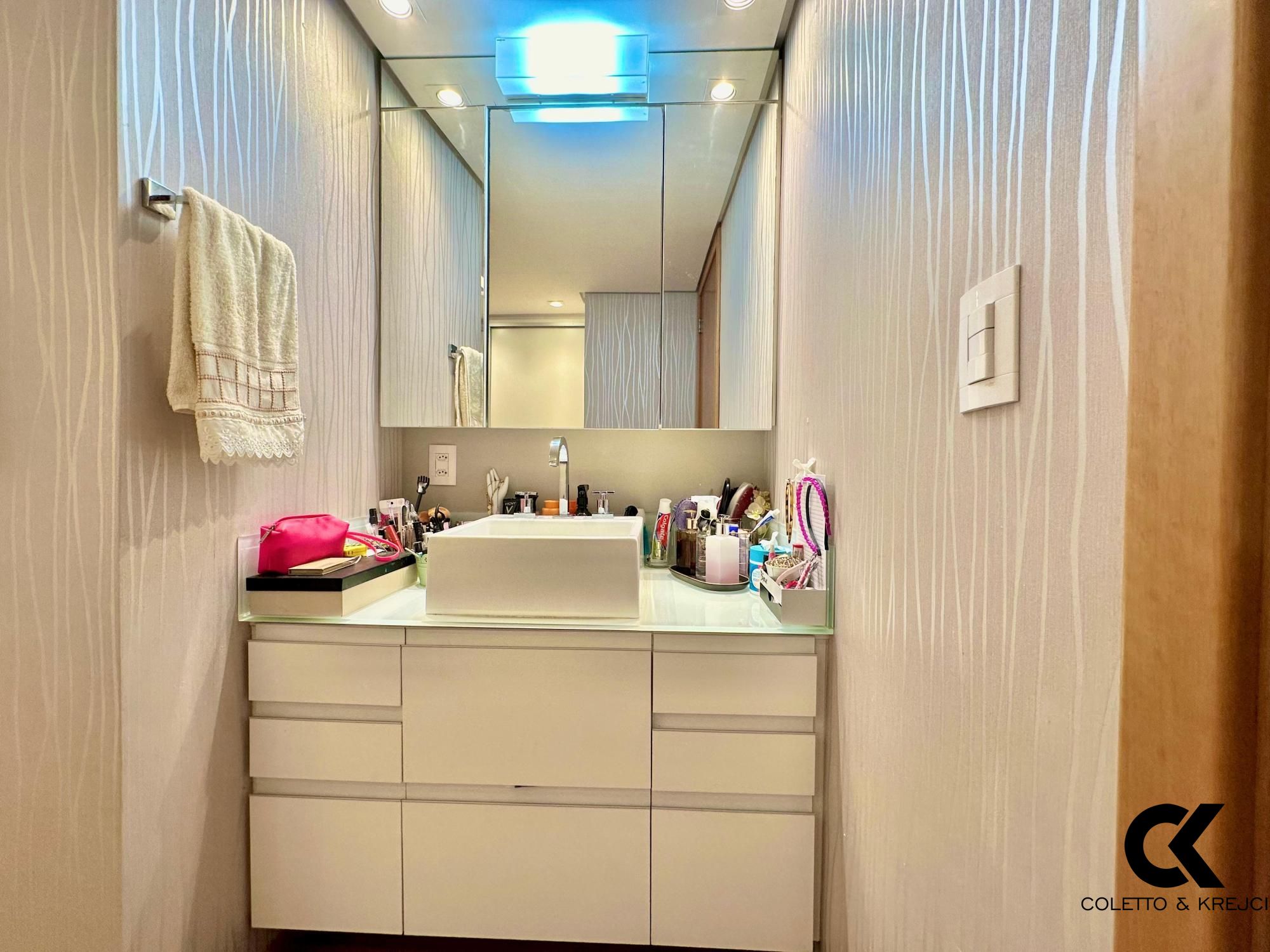 Apartamento à venda com 3 quartos, 135m² - Foto 13