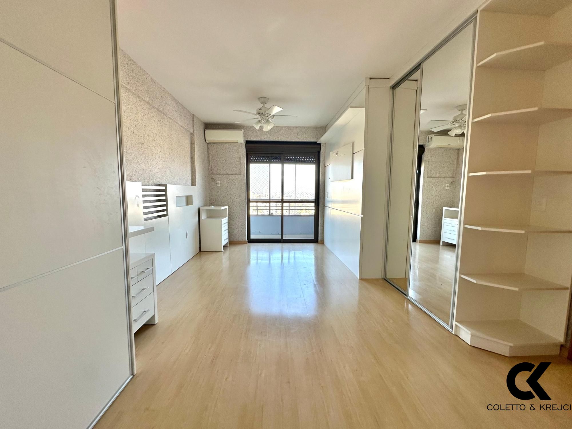 Apartamento à venda com 3 quartos, 124m² - Foto 8
