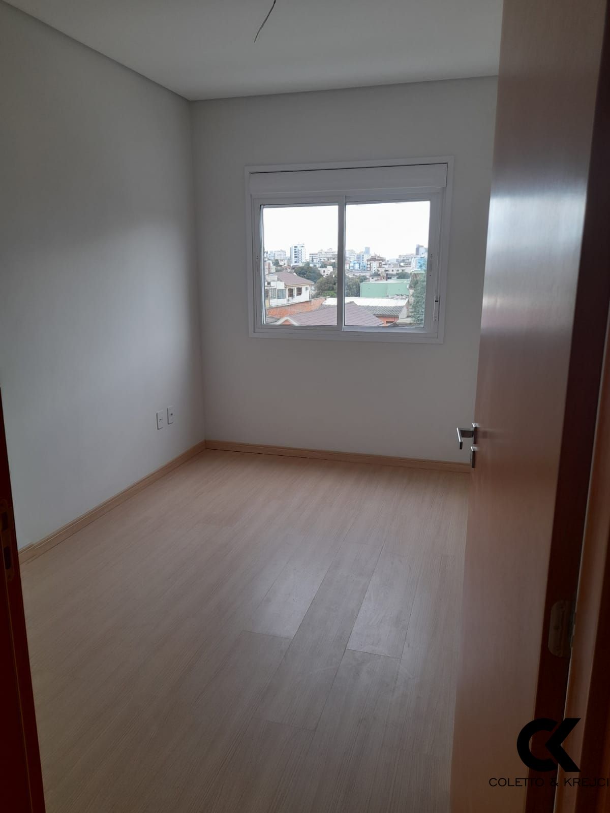 Apartamento à venda com 2 quartos, 57m² - Foto 3