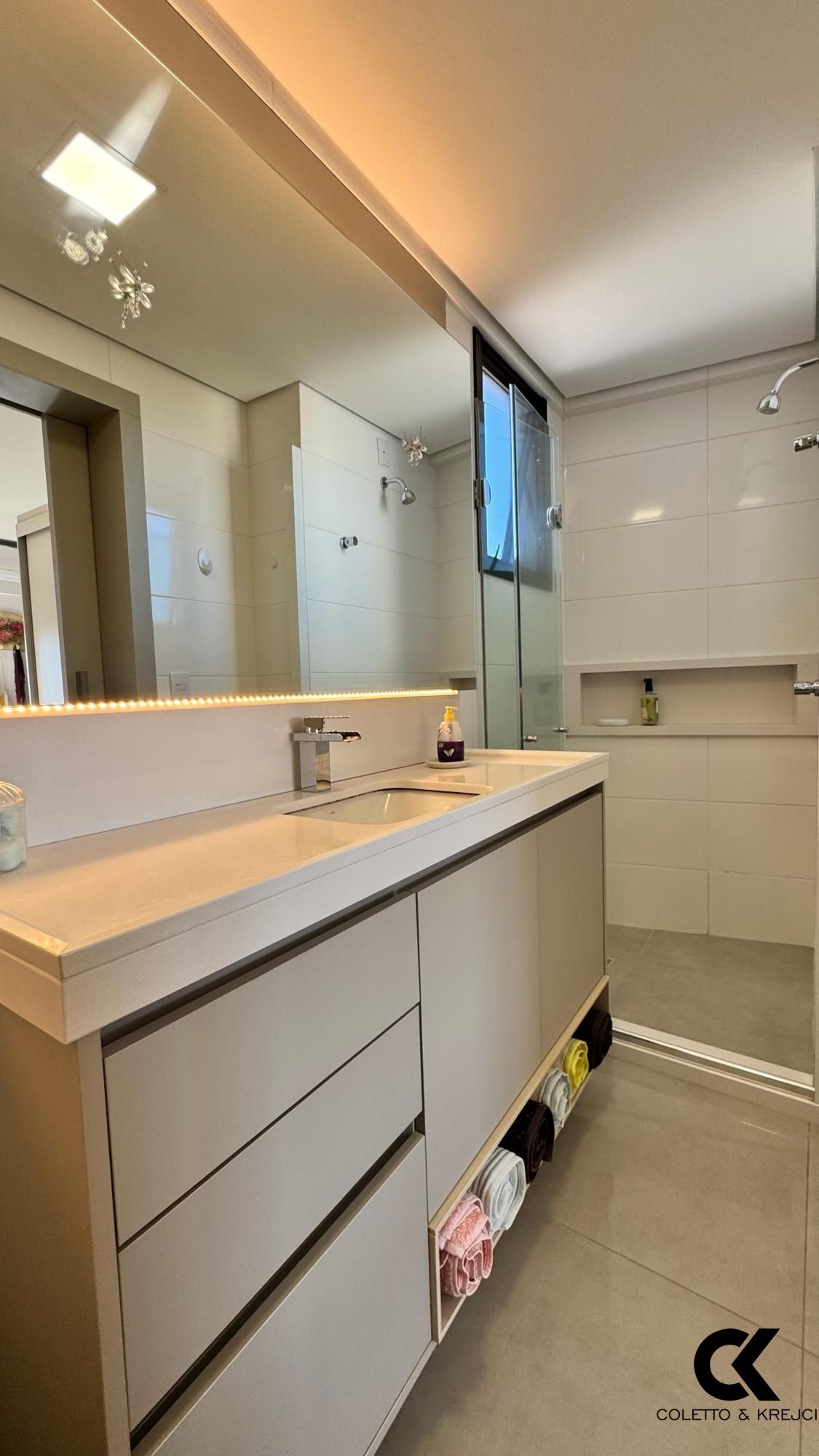 Apartamento à venda com 3 quartos, 137m² - Foto 12