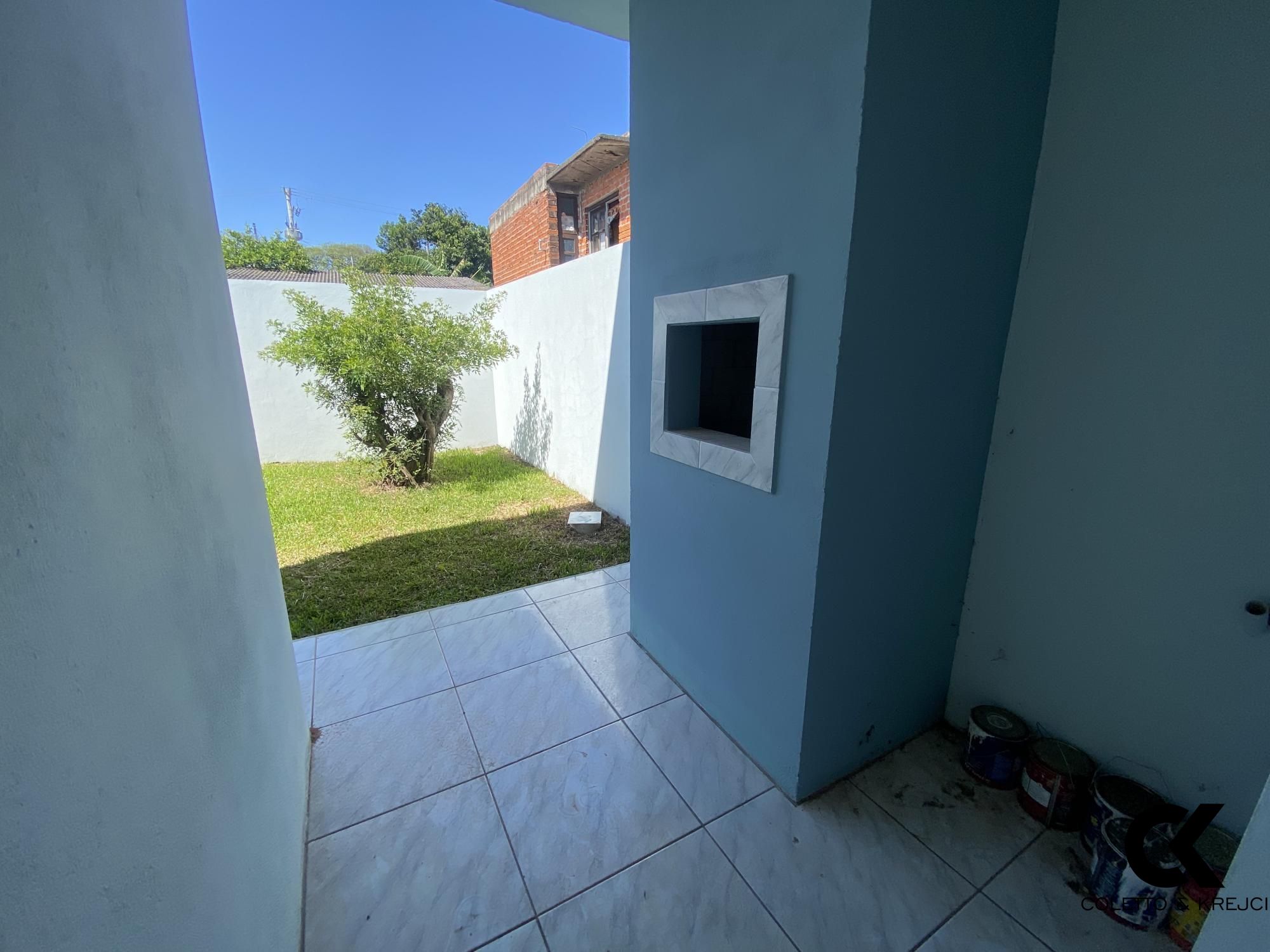 Casa à venda com 2 quartos, 62m² - Foto 4