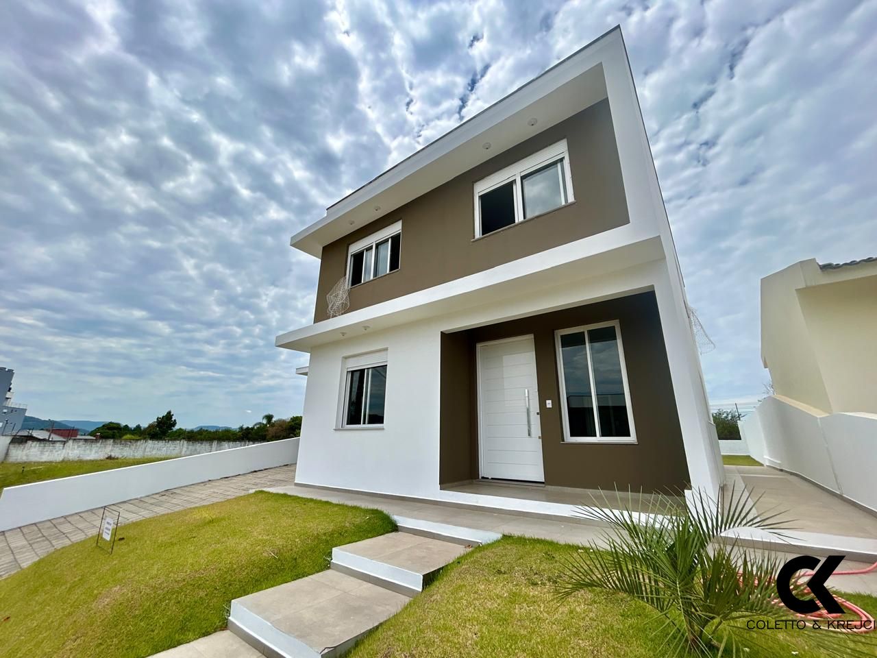 Casa de Condomínio à venda com 3 quartos, 199m² - Foto 3