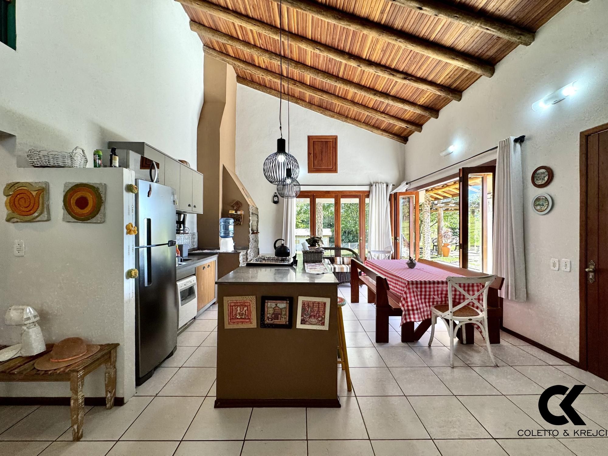 Chácara à venda com 2 quartos, 200m² - Foto 21