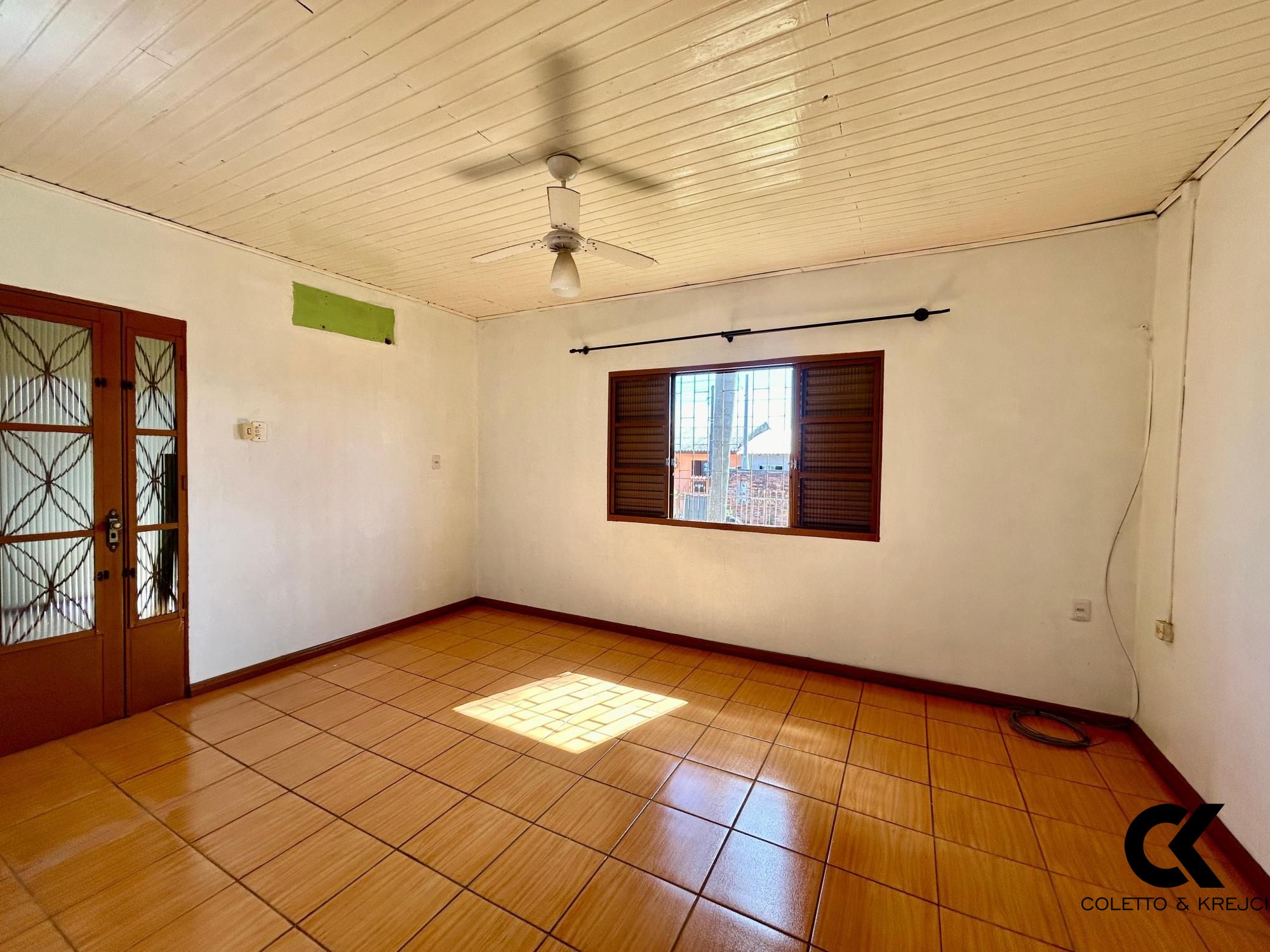 Casa à venda com 4 quartos, 100m² - Foto 3