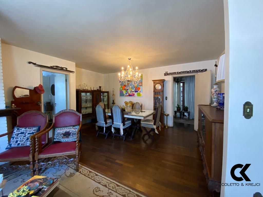 Casa, 4 quartos, 235 m² - Foto 2